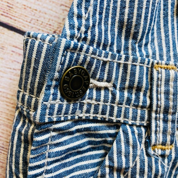 Baby Gap Short Overall - Picture 3 of 9